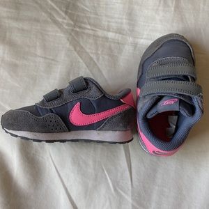 Nike Cortez Toddler sneakers size 7 gray suede hot pink swoosh